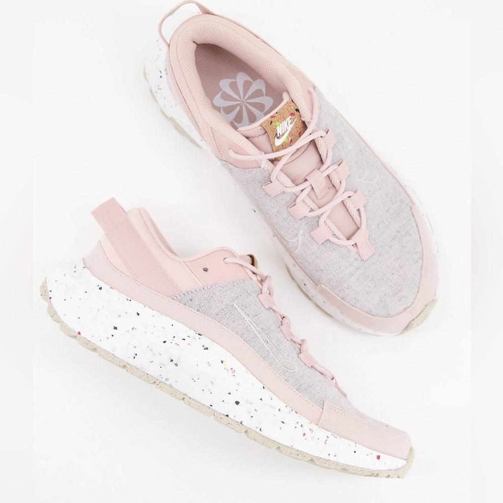 Nike Women’s Light Pink Casual Sneakers with Speckled White Sole